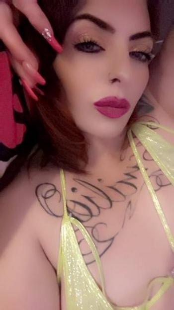Nikkii, 35  female escort, Galveston