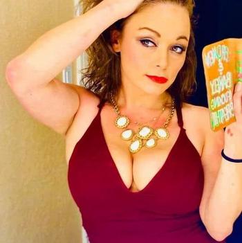Rebel, 34  female escort, Galveston