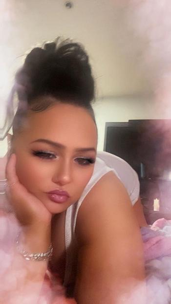 Chrystal, 40  female escort, Galveston