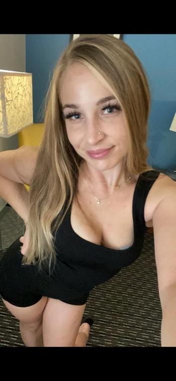 RUBYXo, 26  female escort, Galveston