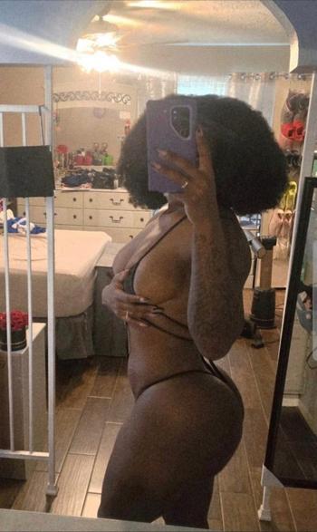 Kim, 28  female escort, Galveston